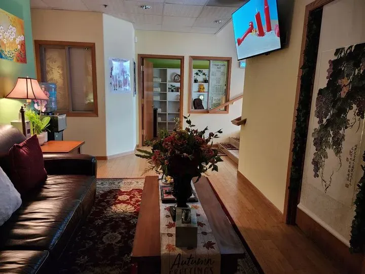 https://cdn.salonspotlight.com/photos/vS6ymhgLAKwXO4IRW49c/ccc9894d-93aa-4e38-b302-3edee8b2172f_720x720