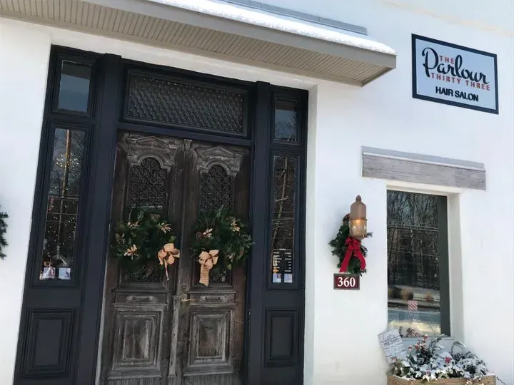 https://cdn.salonspotlight.com/photos/vWHsPm0R0OwmNR41pkGc/d8c52e59-b6b6-48f3-9dd9-7d1ab5232cff_720x720