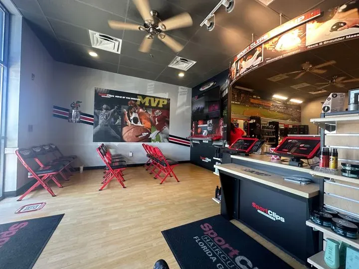 https://cdn.salonspotlight.com/photos/vYafyzBQJJVODfr8cbW9/7e9c5604-e713-4feb-b935-026133daea4e_720x720