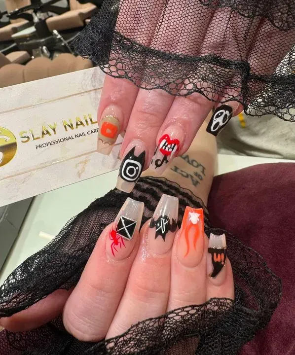 https://cdn.salonspotlight.com/photos/vZ7V0bAKgp7cf3Kh0yBI/caa7f1a4-3b00-4a89-bf3c-0db6eb3f2280_720x720