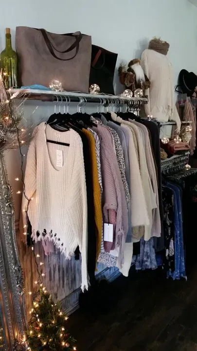 https://cdn.salonspotlight.com/photos/vZjvkupDW0GXpUn2fT8f/5206008b-e2c4-4c34-a644-984a28212993_720x720