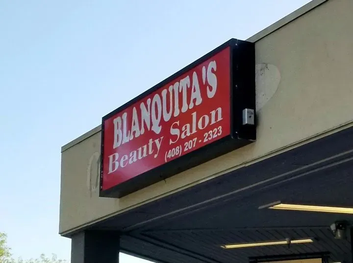 https://cdn.salonspotlight.com/photos/vbhhFzketHD7gTJ8ErSE/54e0187f-e875-4a95-aec9-83d2cc29d699_720x720