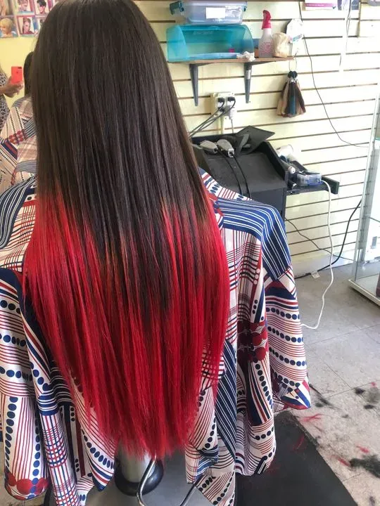 https://cdn.salonspotlight.com/photos/vbhhFzketHD7gTJ8ErSE/b3d716a1-15d7-4bfe-97f5-a5c98fbb048f_720x720