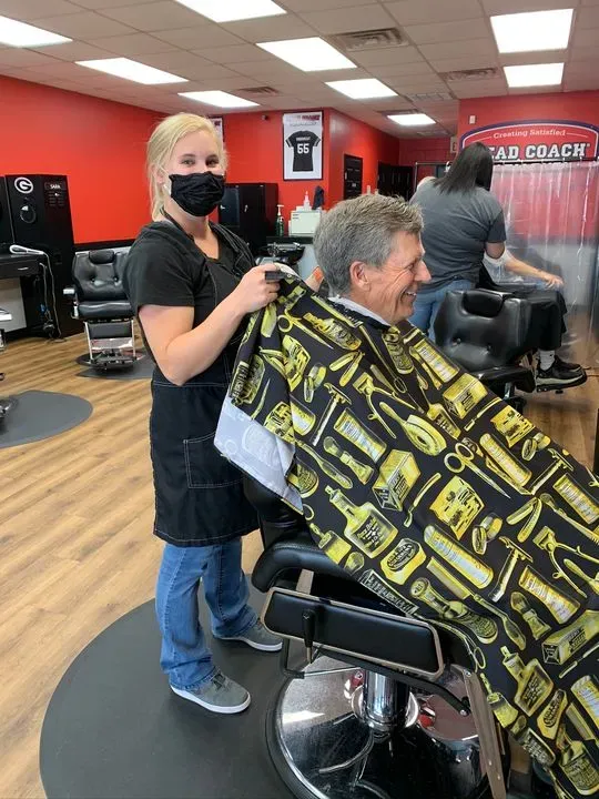 https://cdn.salonspotlight.com/photos/vcJOxWMAWLuUZt2DP5Tg/9b7c0fbb-f51b-45b6-9920-cd075ddcb3ec_720x720