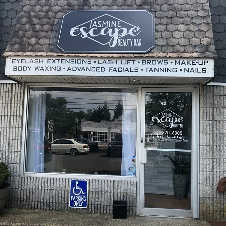https://cdn.salonspotlight.com/photos/vqdDe2An0id1mhjpRpxP/72742bc9-34ac-400e-928a-5deb802b1d7c_720x720