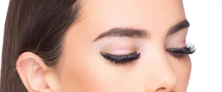 https://cdn.salonspotlight.com/photos/vs4Umw74IFKadgK8MARv/056753f7-9a43-4410-8894-b3049cf867da_720x720