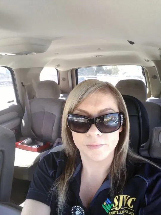https://cdn.salonspotlight.com/photos/vuDOFe0age12lFkqgokX/37f8c4cc-78f3-4852-87ef-69779bbbd9de_720x720