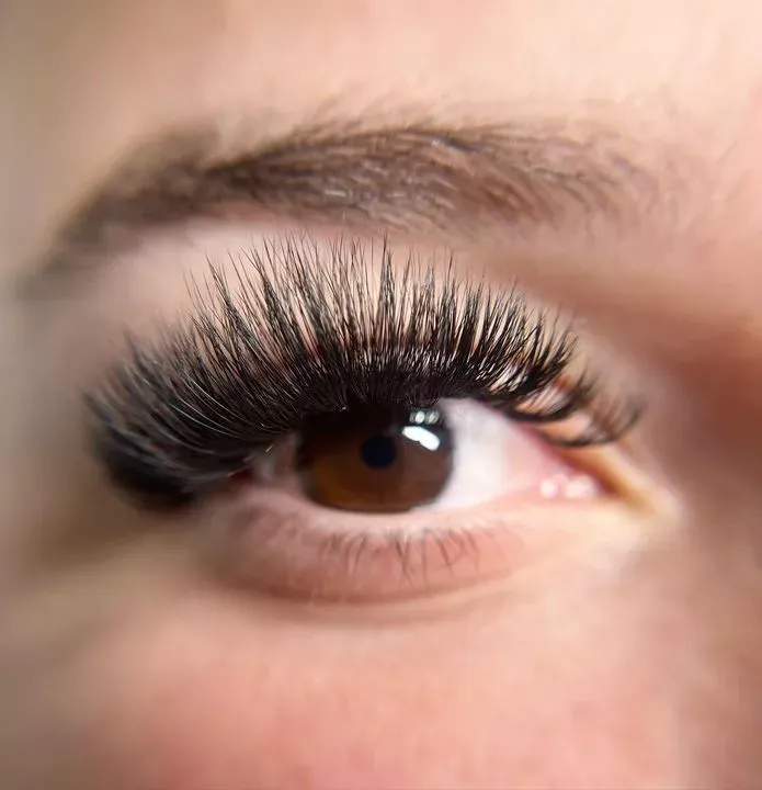 https://cdn.salonspotlight.com/photos/vvCBCmR4Jm2ijbg25S7r/666a69cc-f105-4728-96a8-54fc8ce341d8_720x720