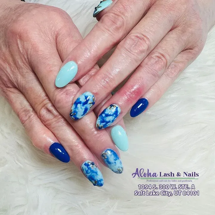 https://cdn.salonspotlight.com/photos/vvaYPy8j9BNYRUhCl60E/586e102a-261d-4a0e-b58d-50195c72d4c6_720x720