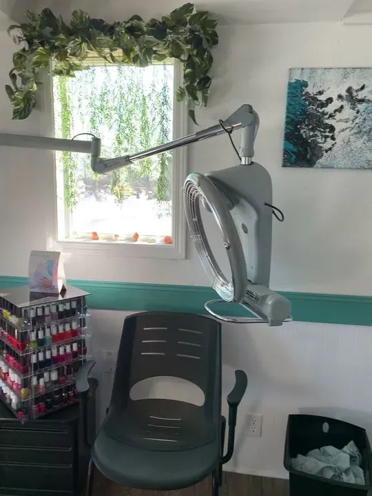https://cdn.salonspotlight.com/photos/vvnOION0vjXRJF5LzzWJ/f09ac117-079e-4209-b736-e419b8c16697_720x720