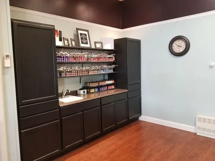 https://cdn.salonspotlight.com/photos/vxeKcoBfJiFweR80x51I/21427f21-d034-4aed-8d53-1c375f019242_720x720