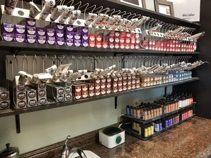 https://cdn.salonspotlight.com/photos/vxeKcoBfJiFweR80x51I/3bd319f7-4b1d-4c44-a0f8-674a4ec17b9c_720x720