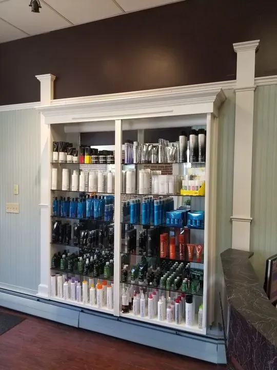 https://cdn.salonspotlight.com/photos/vxeKcoBfJiFweR80x51I/a6fbba2f-1dfe-462b-8a5f-7e3fa6c99c77_720x720