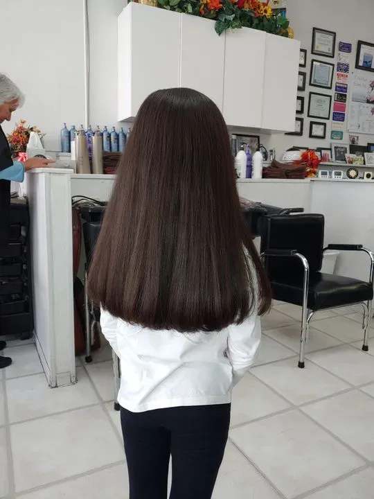 https://cdn.salonspotlight.com/photos/vxmmByUVHwXRsRaOrAZY/8a008c62-11c8-46a3-ad94-d118114bfe79_720x720