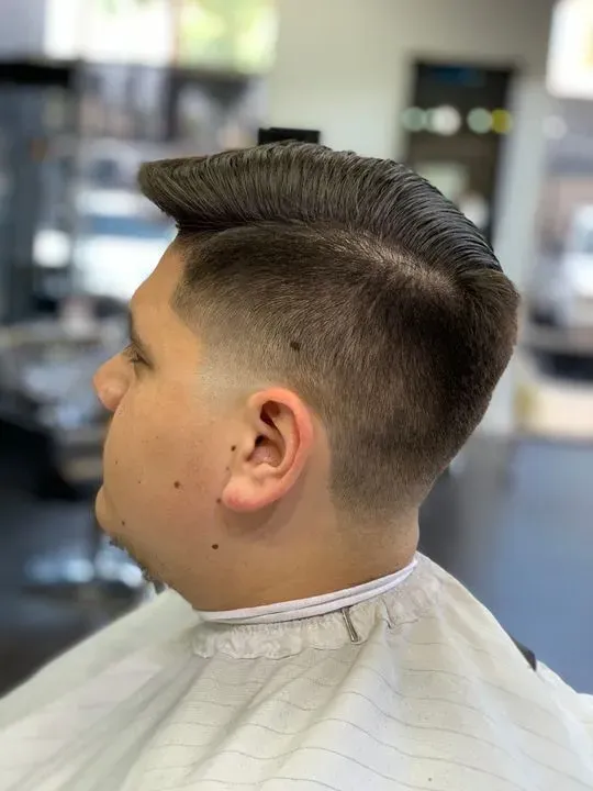 https://cdn.salonspotlight.com/photos/vyOvMLpan589u1iSkd6Z/1024de2b-8e5d-483c-b7a6-6c99d9da7070_720x720