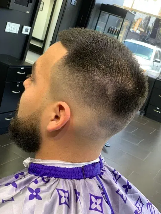 https://cdn.salonspotlight.com/photos/vyOvMLpan589u1iSkd6Z/5f67520b-bbce-4b85-b29b-35d6a14762c0_720x720