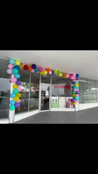 https://cdn.salonspotlight.com/photos/w8rOlxevFQru2d45Whhb/3a80539c-4c37-43de-aabf-ed24573fa4df_720x720