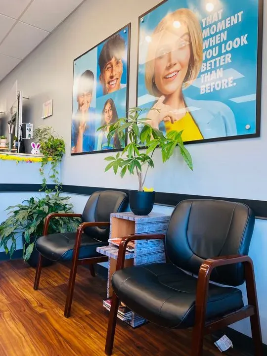 https://cdn.salonspotlight.com/photos/w9BBJdeN1qIPYWfRf2Sc/12d1e064-da43-4d24-8804-017271d19faf_720x720