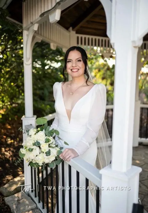 https://cdn.salonspotlight.com/photos/w9GBNiLRw1UjeiG5OKS0/febec70e-7c81-4f79-838d-91ba3b2e4770_720x720