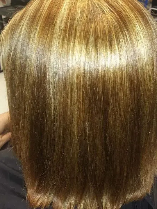 https://cdn.salonspotlight.com/photos/w9GSg7kkUSomBssimy7b/7f43878b-cc1e-4560-8393-13ea97f86b20_720x720