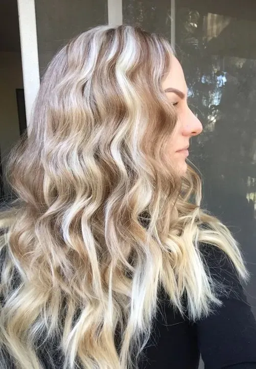 https://cdn.salonspotlight.com/photos/w9kJTkRUS1DzYN6jy9r7/54cc371d-9805-492b-9033-202f716085f6_720x720