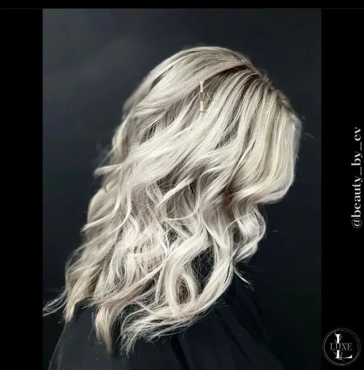 https://cdn.salonspotlight.com/photos/wBy57Khc1ekeN2Y0EuZI/36f429ea-baa8-48a6-89bd-99381db83343_720x720