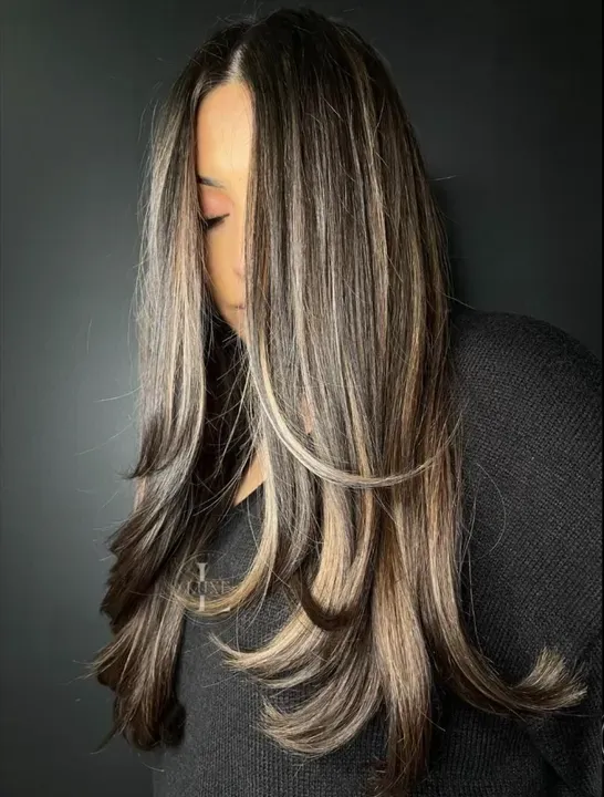 https://cdn.salonspotlight.com/photos/wBy57Khc1ekeN2Y0EuZI/8fb0bc21-c605-46ed-897f-f6d5e22a27b3_720x720