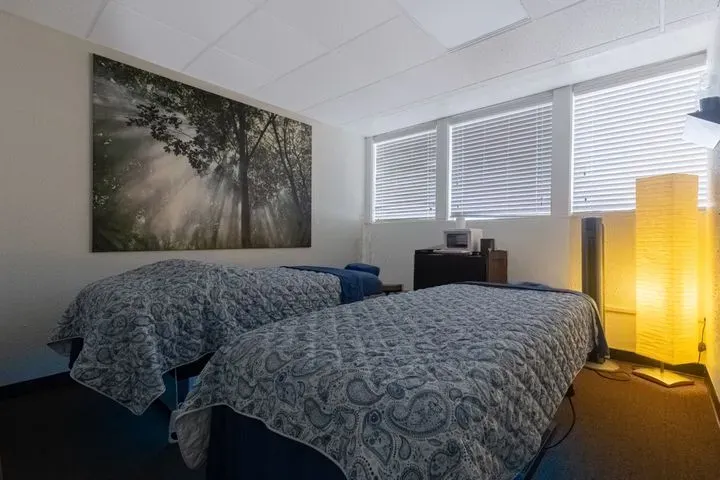 https://cdn.salonspotlight.com/photos/wCjkDdphrPohhOtUeQNO/1cd7745d-ed03-4df3-83e4-02e1b1d4f205_720x720