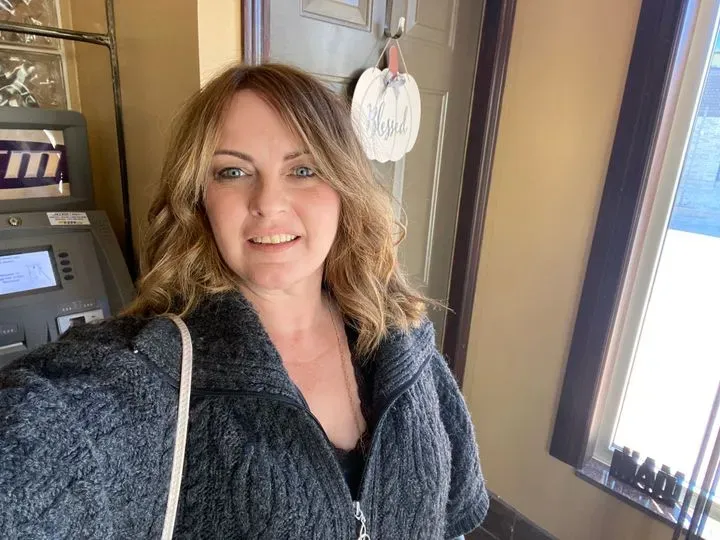 https://cdn.salonspotlight.com/photos/wGne54JY2lDBWBr7ukeV/91d2c131-481a-468a-a477-1f5ad0a2af71_720x720