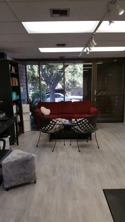https://cdn.salonspotlight.com/photos/wIxZTQruYtaEoZuWfWmf/b98a969b-96ae-4316-b81c-0fb0b1f3d158_720x720