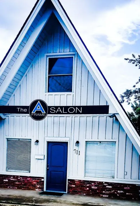 https://cdn.salonspotlight.com/photos/wN6jOaPzqvaF8JUdPUz8/7d8634e4-7f13-4f16-97c1-b7f67fe14fbc_720x720