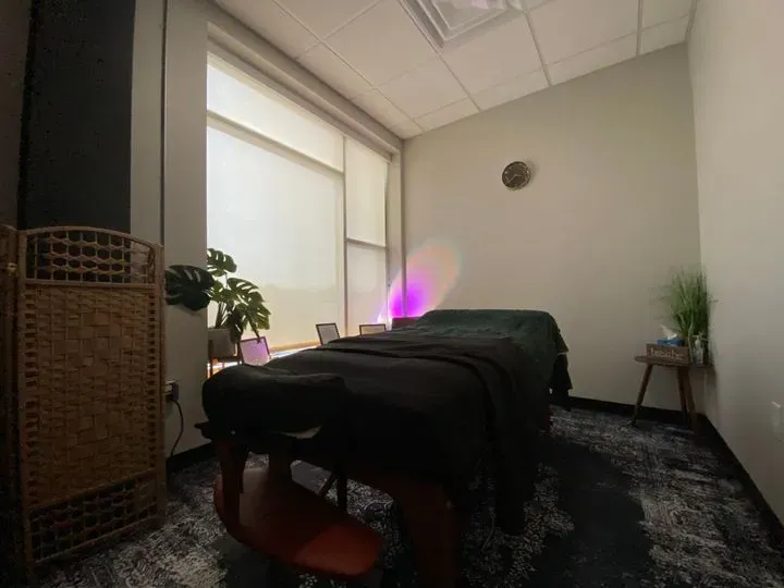 https://cdn.salonspotlight.com/photos/wNIBdJK7EHkXjakupAz8/df3a8167-c8c3-44a4-9e6f-fe129b29878a_720x720