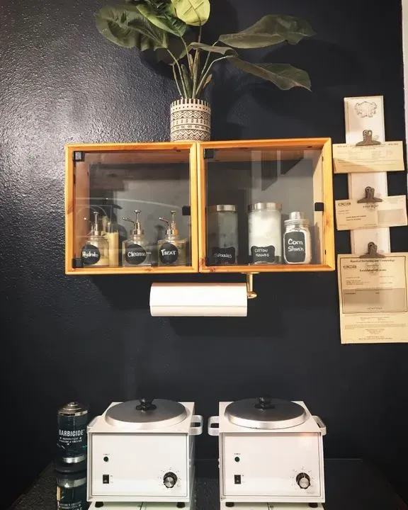 https://cdn.salonspotlight.com/photos/wOfnIIGnqSl9luisieaw/ad48a1fc-ba2e-45f7-95eb-6abd68d02eb3_720x720