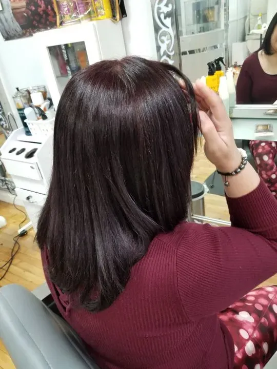 https://cdn.salonspotlight.com/photos/wTrmIelizNQBwJ8GqvPg/38721363-8b36-4a6b-83c7-d776488e0c4d_720x720