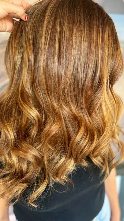 https://cdn.salonspotlight.com/photos/wUlXt70Sjk6mBnpsRjBd/34638220-873d-4b2f-9c3e-4d684dfc593e_720x720