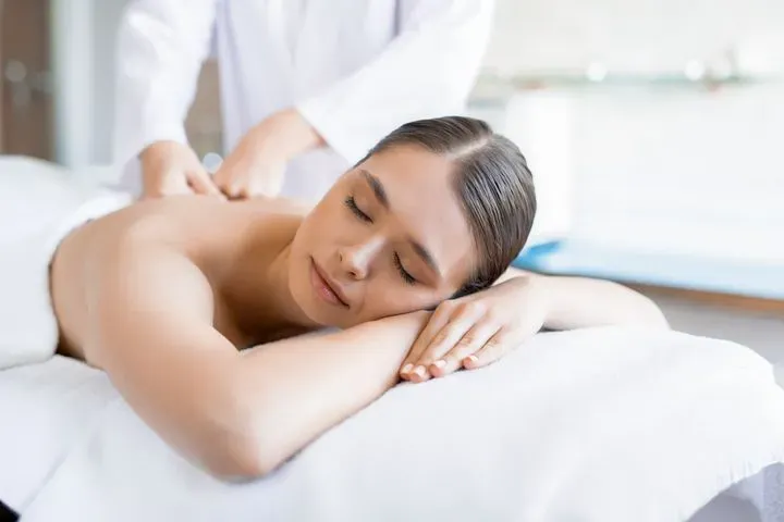 https://cdn.salonspotlight.com/photos/wVgqnN9WwaMtEZxLpqnG/ceb3adbe-c5d4-44d4-bd37-2f55fa9a3abb_720x720