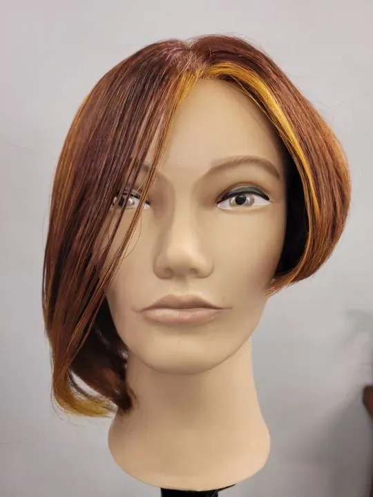 https://cdn.salonspotlight.com/photos/wW4QtzpQftlABQoTgyWb/384ed03e-83ed-4dfc-85ae-d2fc73388207_720x720