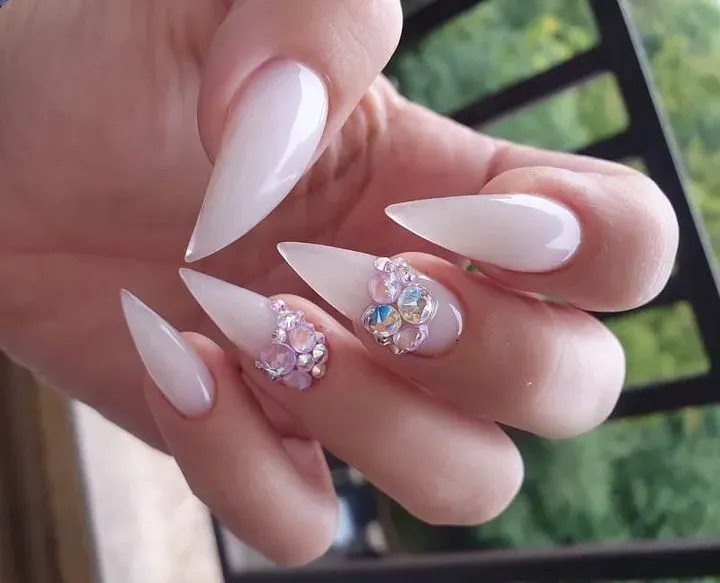 https://cdn.salonspotlight.com/photos/wZStmrPLmehbwjB0fZ3L/36fd1522-7e11-4431-91c8-215fc1ec76b7_720x720
