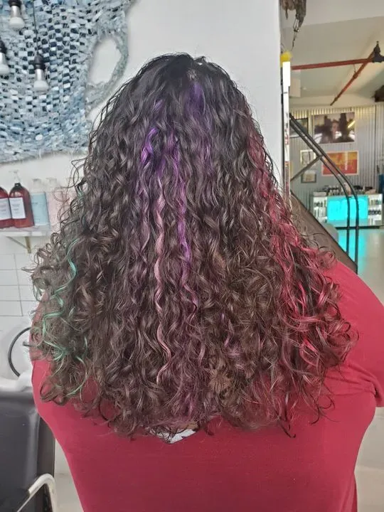 https://cdn.salonspotlight.com/photos/waUnaOYI3aYMio393vPj/9f4a0917-fc98-4011-92e8-366ce767ee05_720x720