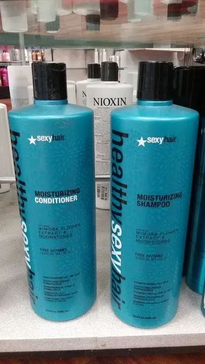 https://cdn.salonspotlight.com/photos/whU2wV3yEMJmACfWMdF2/e666cdfd-7953-4f1c-8c7e-2b99b9067e14_720x720