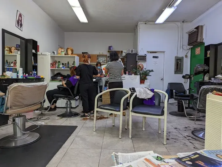 https://cdn.salonspotlight.com/photos/wi70iVie5ooHF0n25tNH/25b6cd8a-96a8-4a62-8182-4e41ac2c8417_720x720