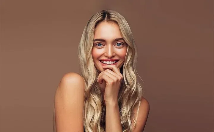 https://cdn.salonspotlight.com/photos/wj2CKa8KInk3he3FiHyP/6e43aaf6-1f57-46f6-8db9-332fc2ad95f3_720x720