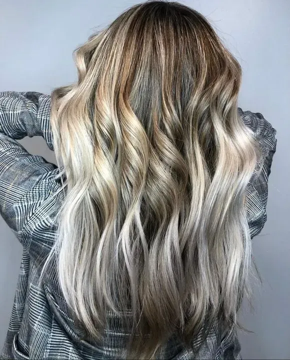 https://cdn.salonspotlight.com/photos/wo75x5w1ucoO21k62tni/0d022426-eb67-44f2-8c8f-fff267828018_720x720
