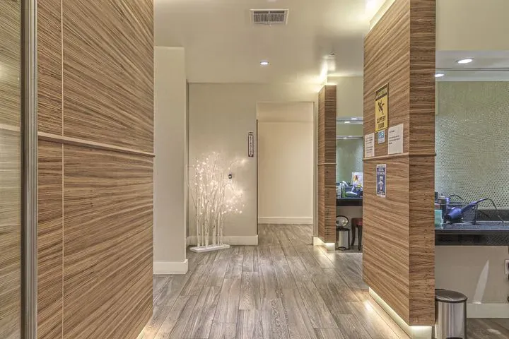 https://cdn.salonspotlight.com/photos/wpJm6aUVWTo0E7oPMyCm/0a9747c7-2afa-4a84-963b-2ddf0fb55ac2_720x720