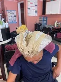 https://cdn.salonspotlight.com/photos/wqUzbz8axb9GxPOafGhC/89f09111-44a9-4f64-8a9a-0a610a4f033c_720x720