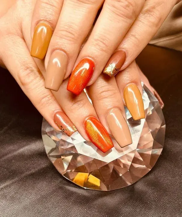https://cdn.salonspotlight.com/photos/wrxCMQo0BCbTXHdnvTkG/a0ae535b-c1ec-4729-ae68-9c46cfeb4bef_720x720