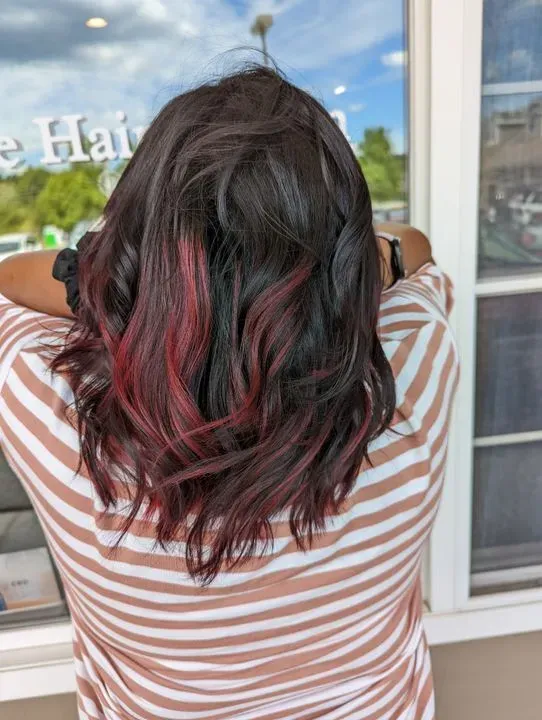 https://cdn.salonspotlight.com/photos/wsjWAhXEvnP45tdRDgBQ/474d8738-e254-401f-9d88-43e43f0b9c63_720x720