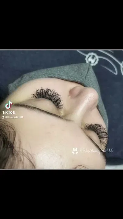 https://cdn.salonspotlight.com/photos/wwdPxaAa7nOAAbnNR3FI/8dcd53be-4654-4b66-af59-f0f2416325b7_720x720