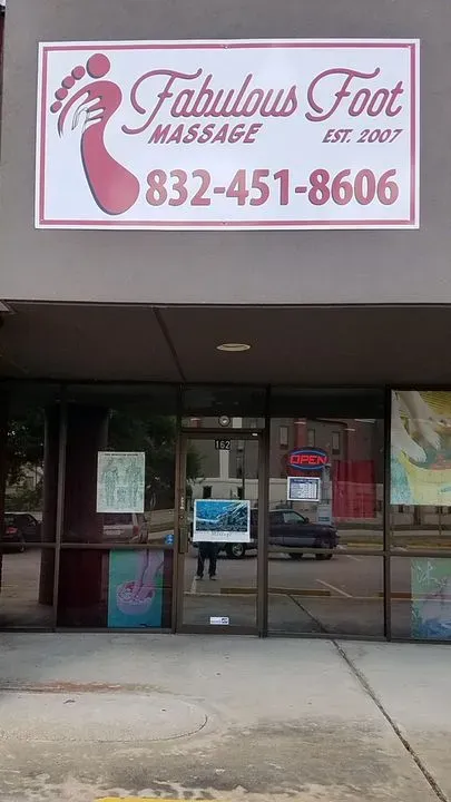 https://cdn.salonspotlight.com/photos/x0HYQEV1uwpzZBHLq8uI/f02a980a-da1b-485c-9580-b055259053a9_720x720