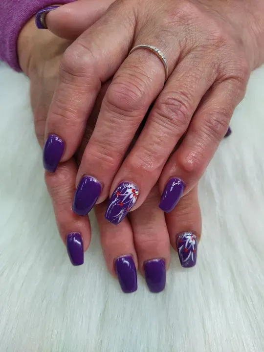 https://cdn.salonspotlight.com/photos/x51OuzLzz2RpL5FgkNDs/110c35f5-06a4-44cb-8f85-19ab527a7802_720x720